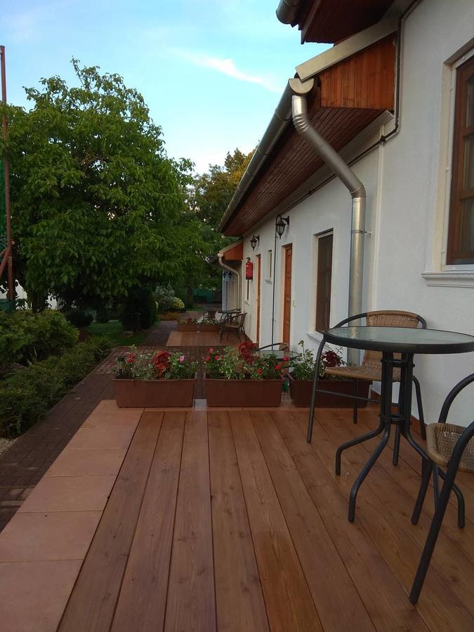 Nádas Panzió Tiszafüred Exterior foto